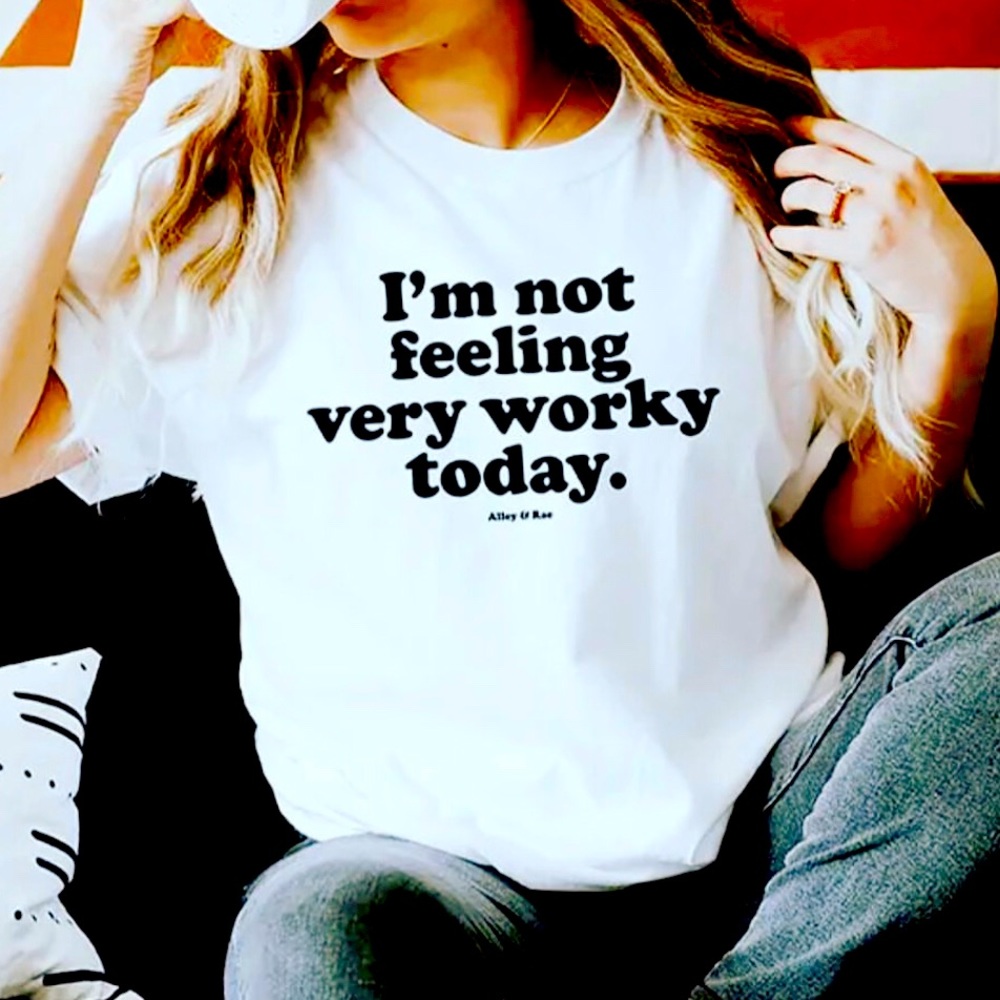 NOT FEELIN IT TEE